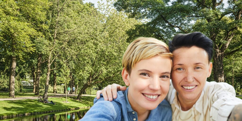 Image of lesbian couple in NYC recovering from infidelity